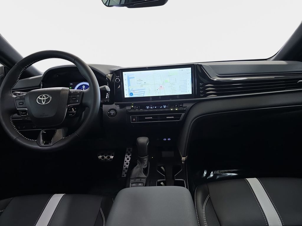 Used 2026 Toyota Camry SE image 11