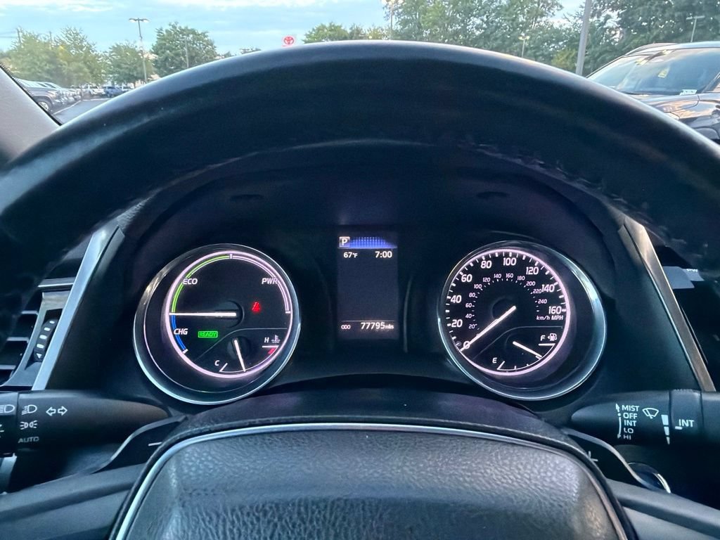 Used 2020 Toyota Camry SE FWD image 22
