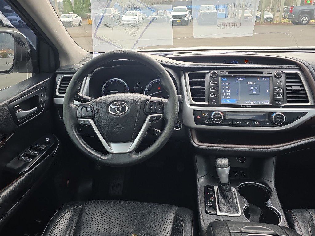 Used 2014 Toyota Highlander Limited Platinum image 23