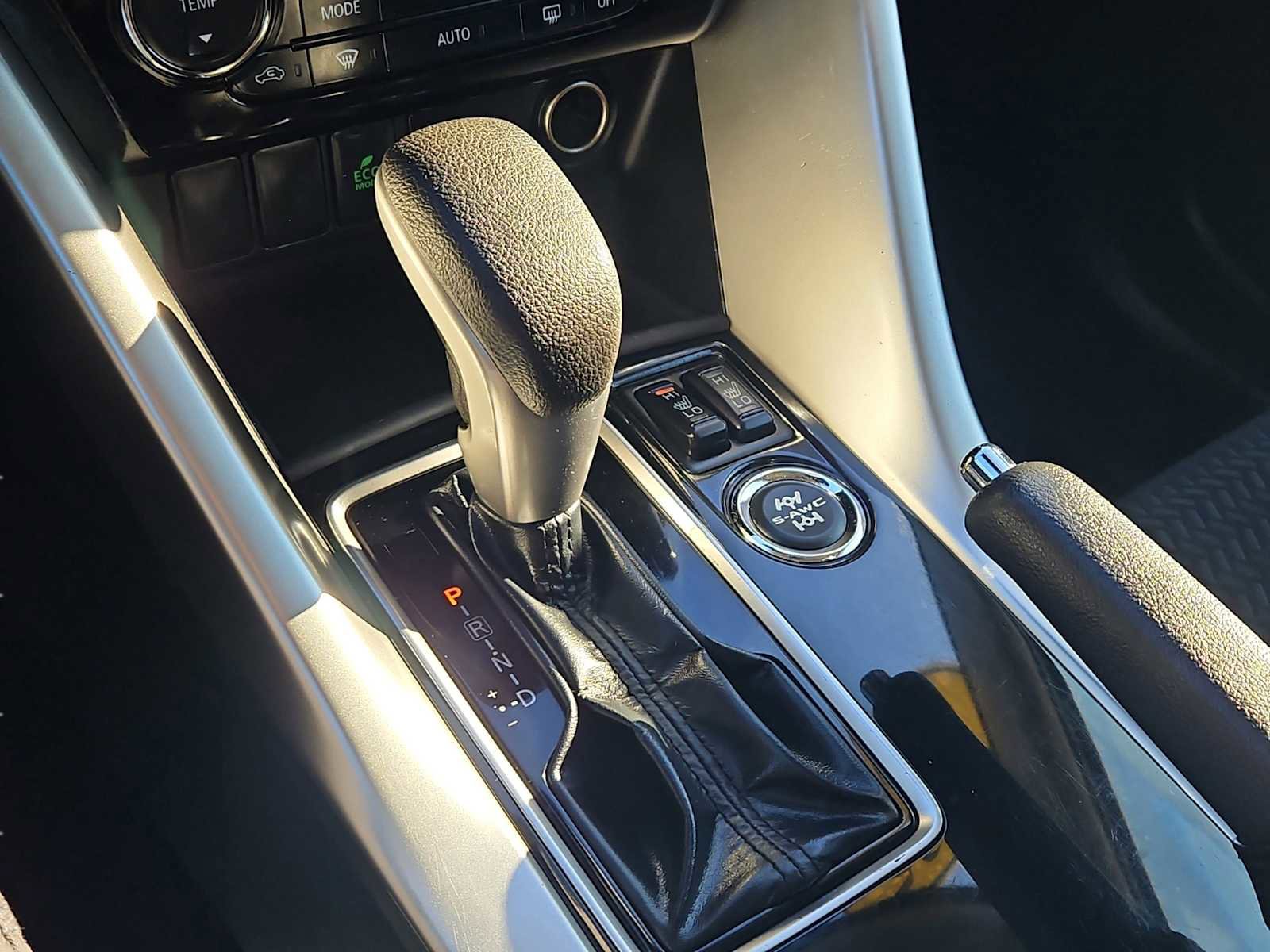 Used 2025 Mitsubishi Eclipse Cross LE AWD/4WD image 24