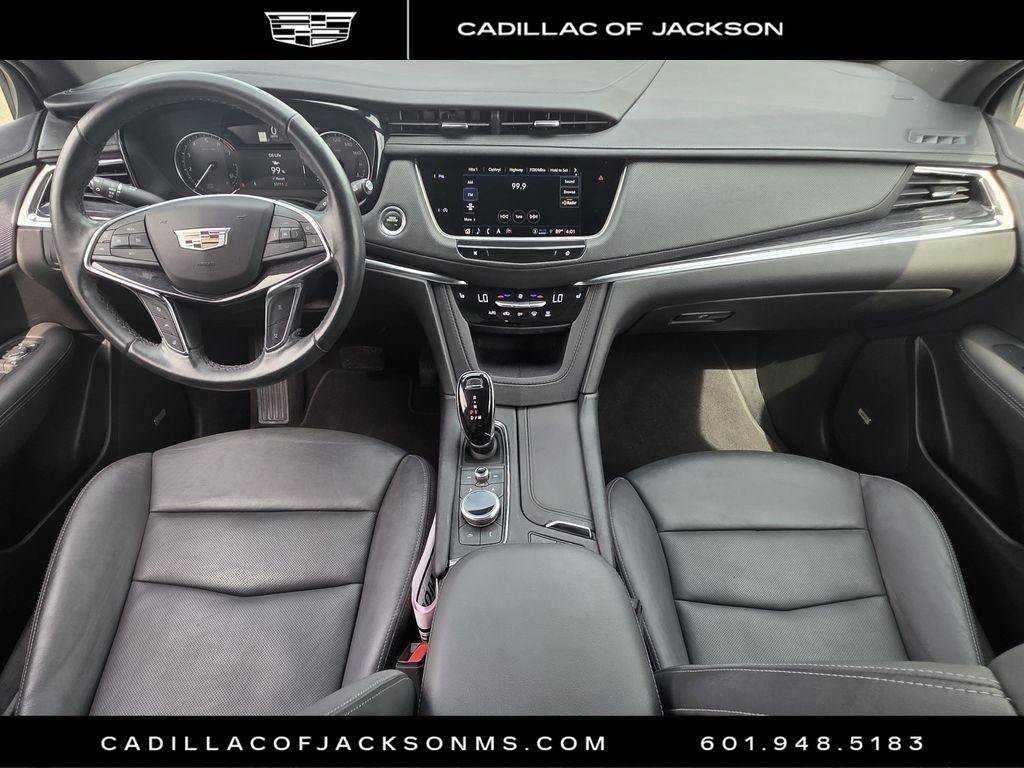 Certified 2024 Cadillac XT5 Premium Luxury FWD image 9