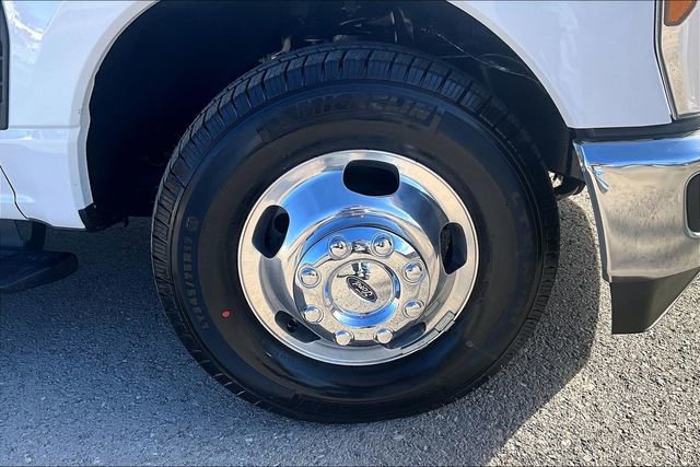New 2026 Ford F350 XL w/ XL Chrome Package RWD image 12