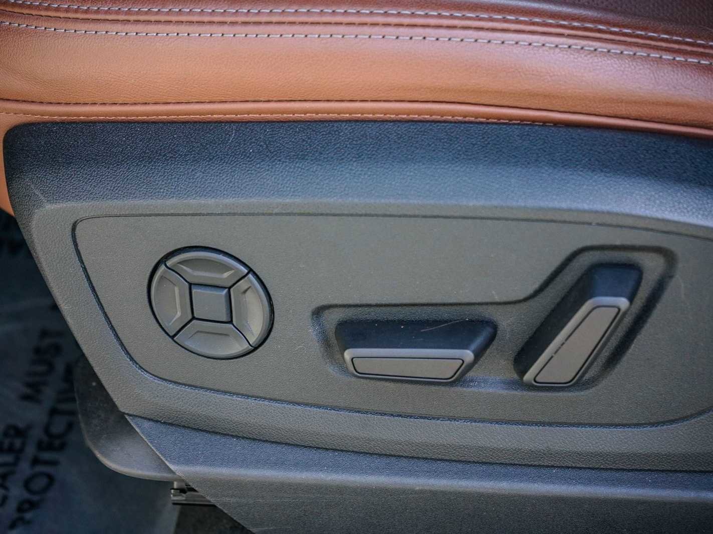 Used 2024 Audi Q8 e-tron Premium Plus w/ Premium Plus Package image 20