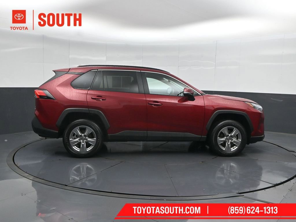 Used 2025 Toyota RAV4 XLE image 3