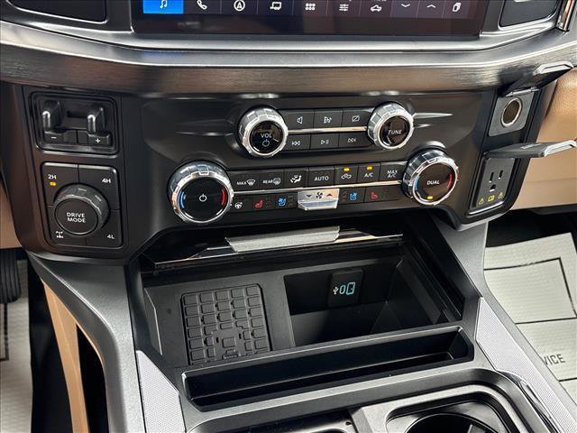 Used 2023 Ford F250 Lariat w/ Chrome Package AWD/4WD image 15