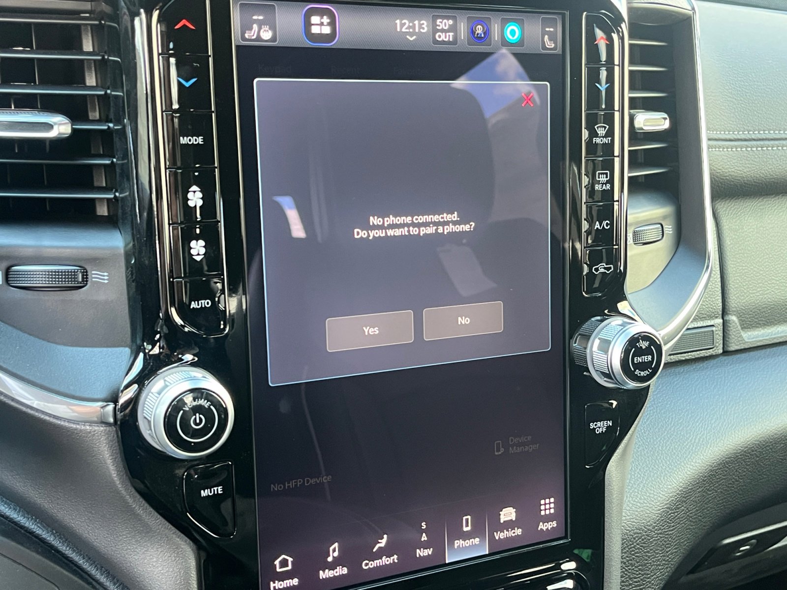 New 2025 RAM 2500 Laramie w/ Night Edition AWD/4WD image 21