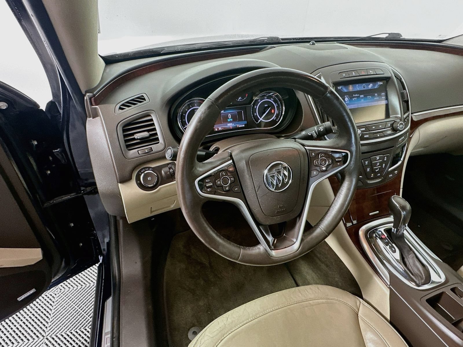 Used 2017 Buick Regal Premium w/ Driver Confidence Package #1 FWD image 11