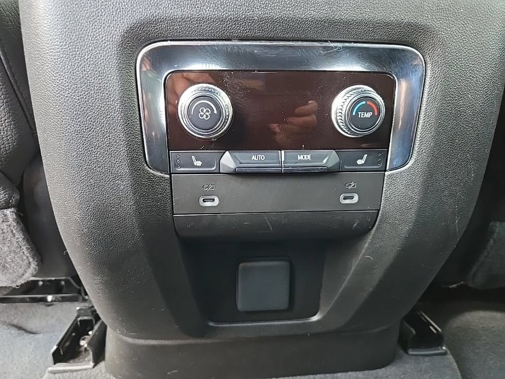 Used 2023 GMC Yukon XL Denali AWD/4WD image 44