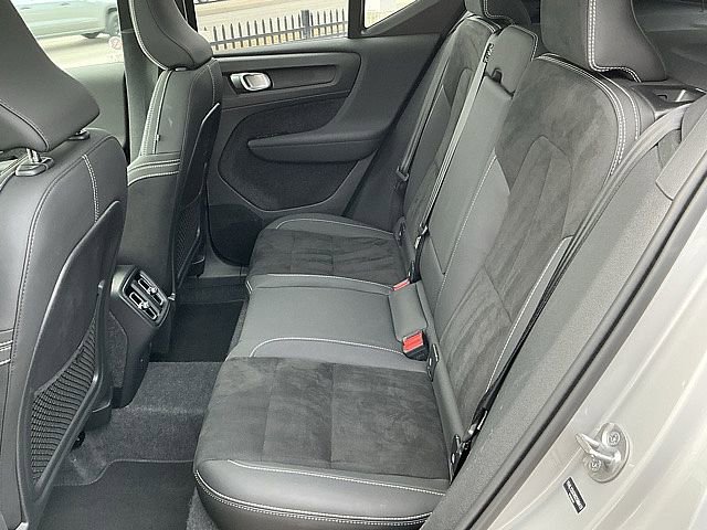 Certified 2025 Volvo XC40 B5 Plus image 14