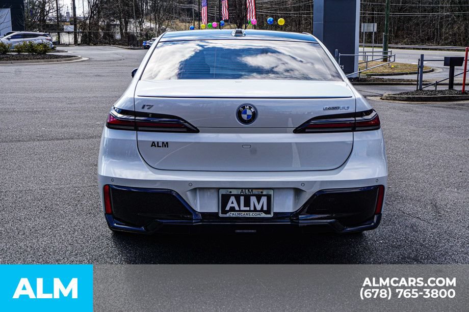 Used 2025 BMW i7 eDrive50 w/ M Sport Package RWD image 10