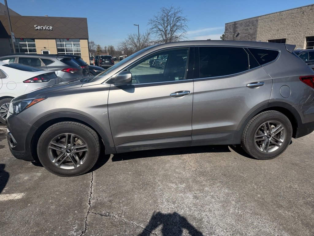 Used 2017 Hyundai Santa Fe Sport image 1