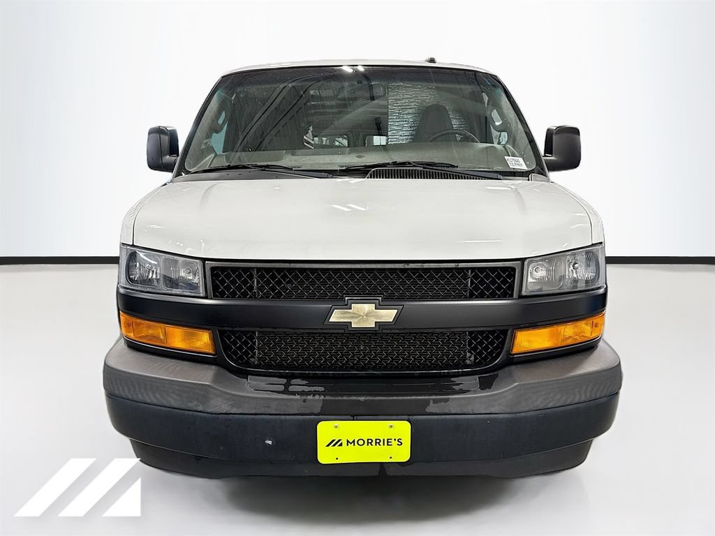 Used 2019 Chevrolet Express 2500 Extended RWD image 2