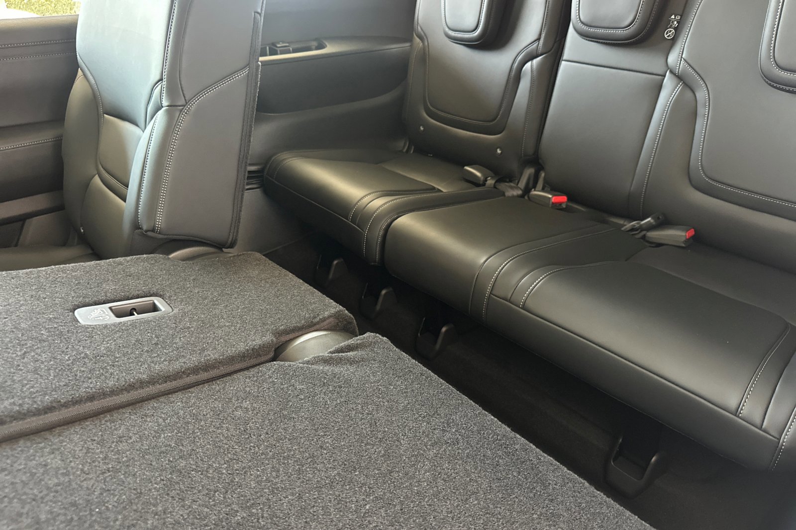 New 2026 Nissan Armada SV image 15