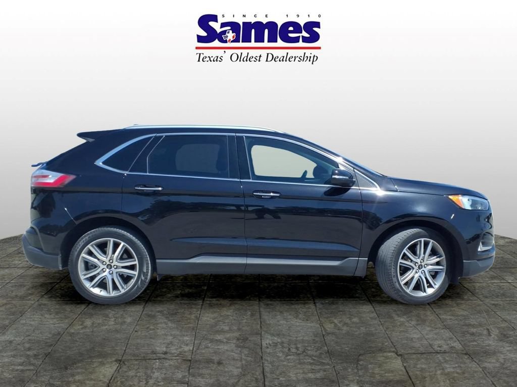 Used 2023 Ford Edge Titanium AWD/4WD image 2