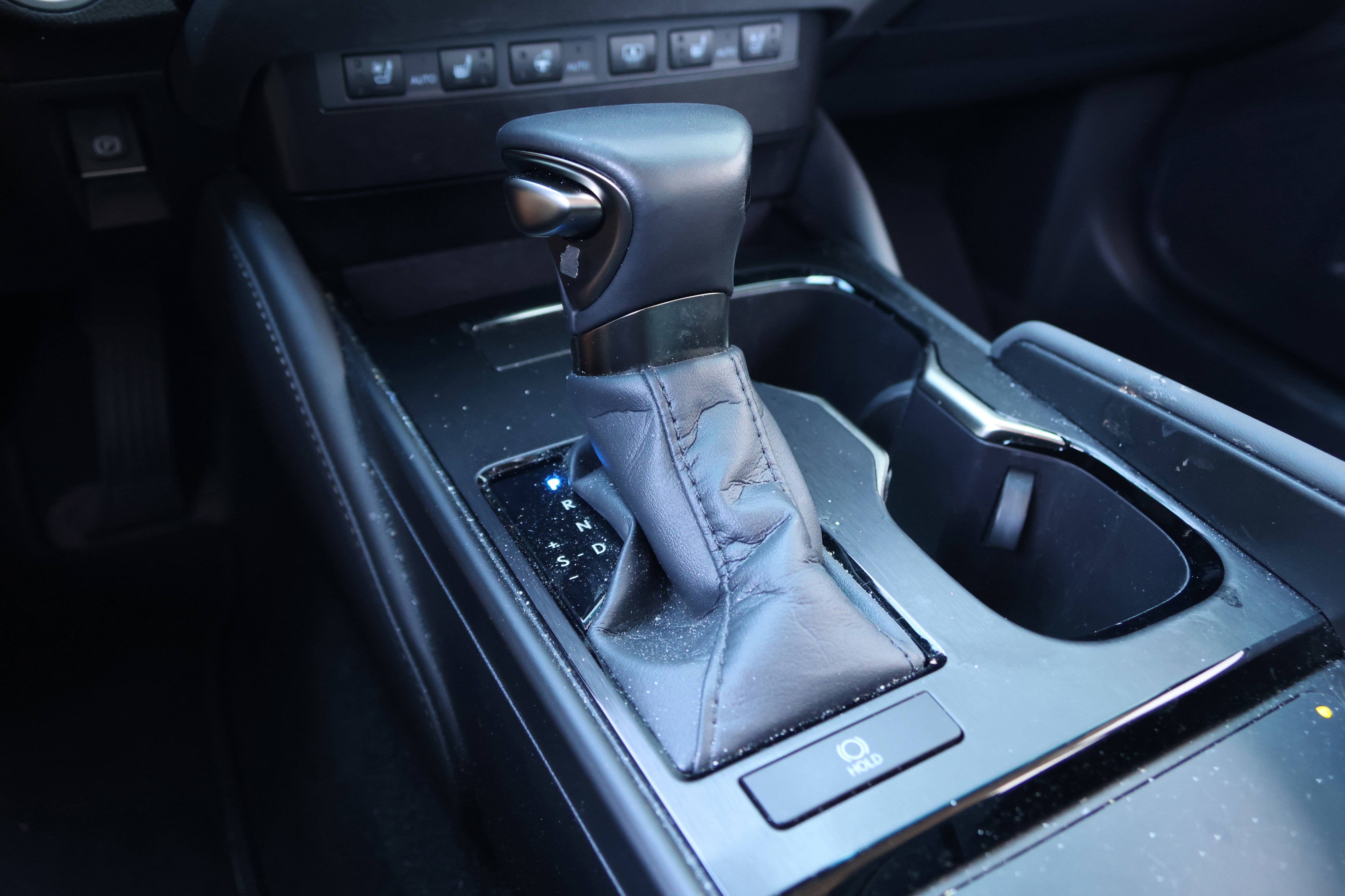 Used 2024 Lexus ES 350 Ultra Luxury w/ Accessory Package (Z2) image 30