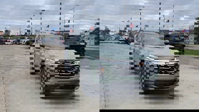 New 2026 Chevrolet Equinox LT w/ Safety and Technology Package image 3