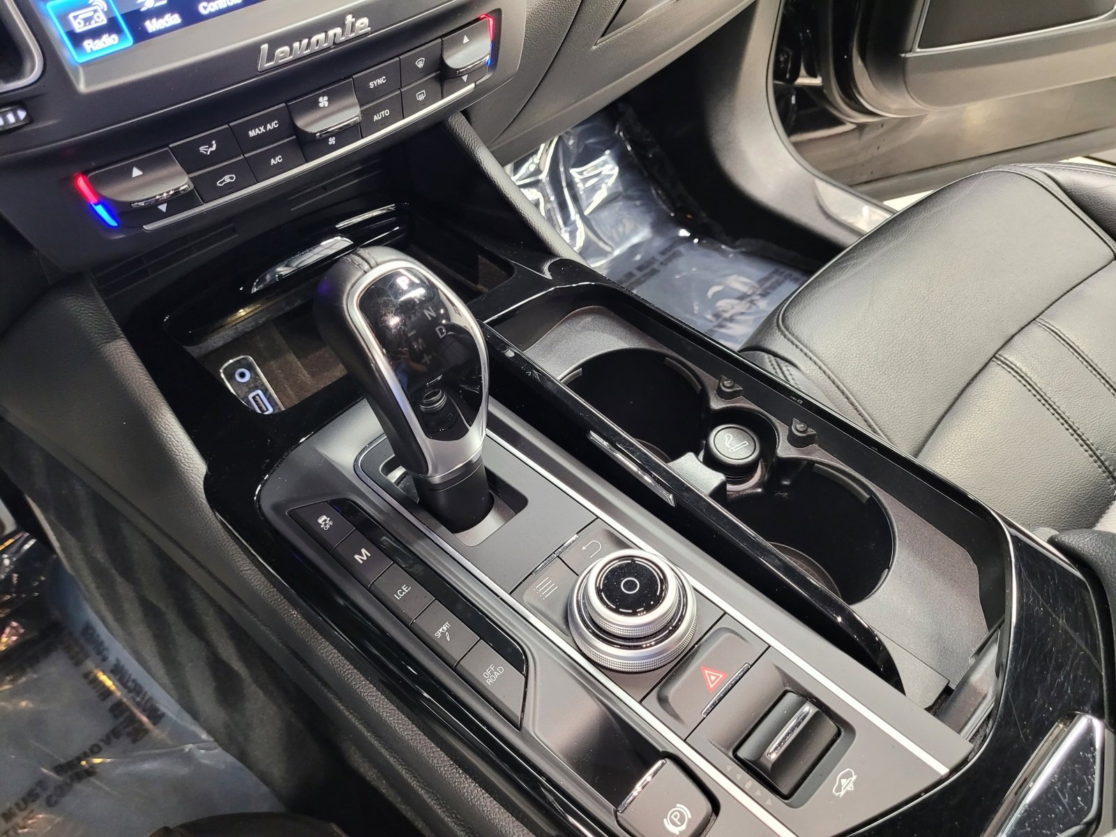 Used 2018 Maserati Levante GranSport image 30