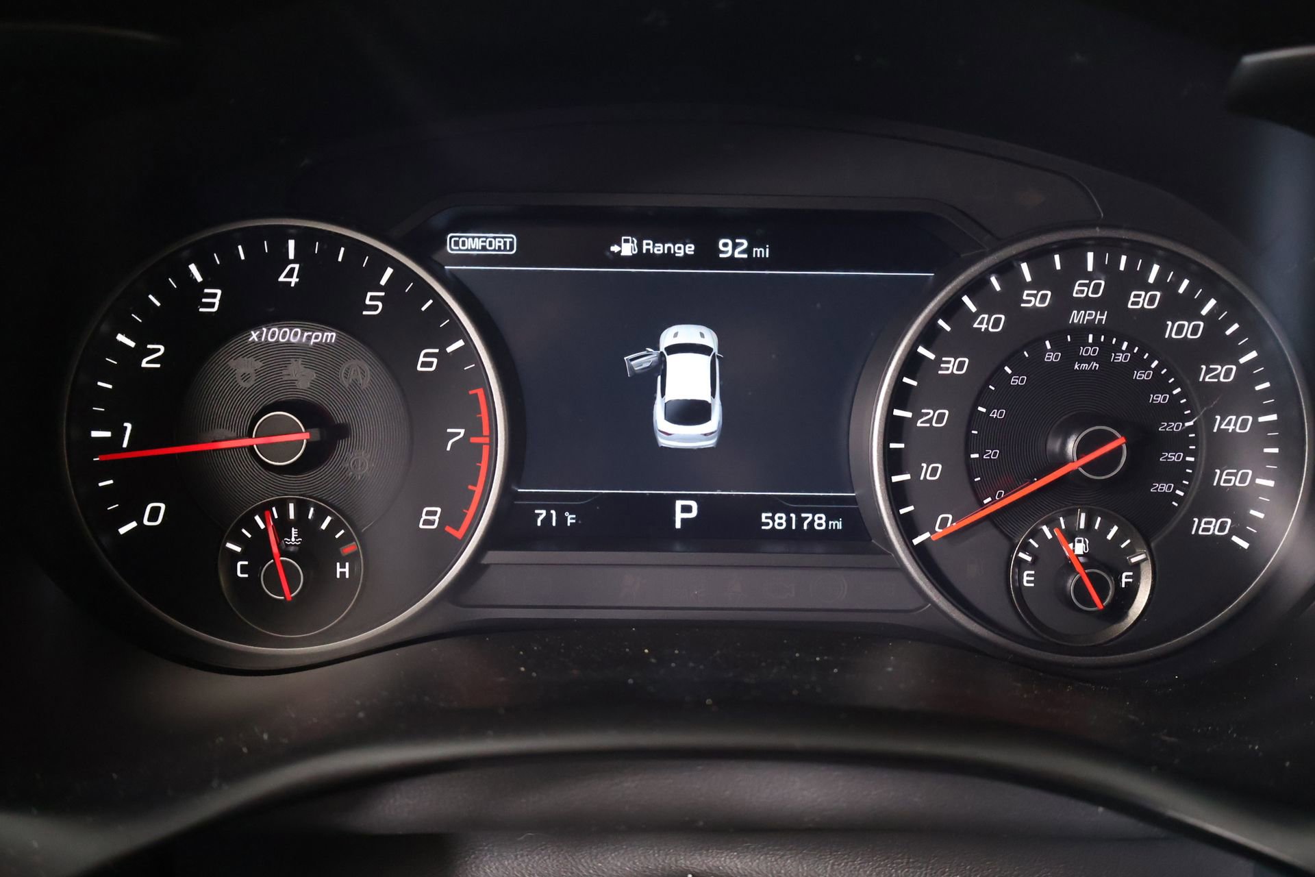 Used 2020 Kia Stinger GT1 RWD image 4