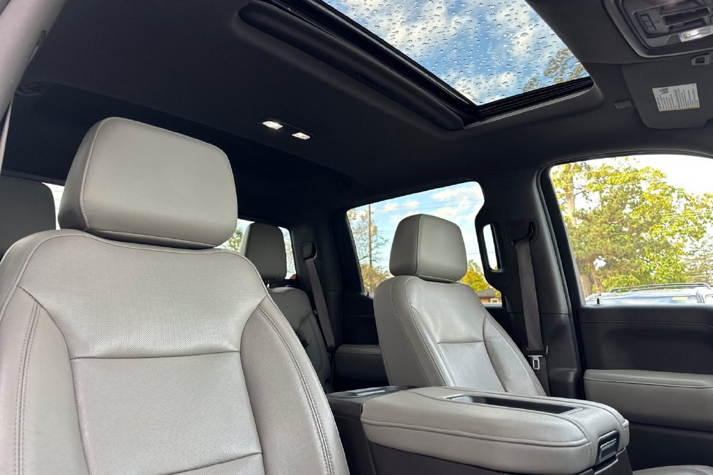 Used 2019 GMC Sierra 1500 SLT w/ SLT Premium Plus Package AWD/4WD image 18