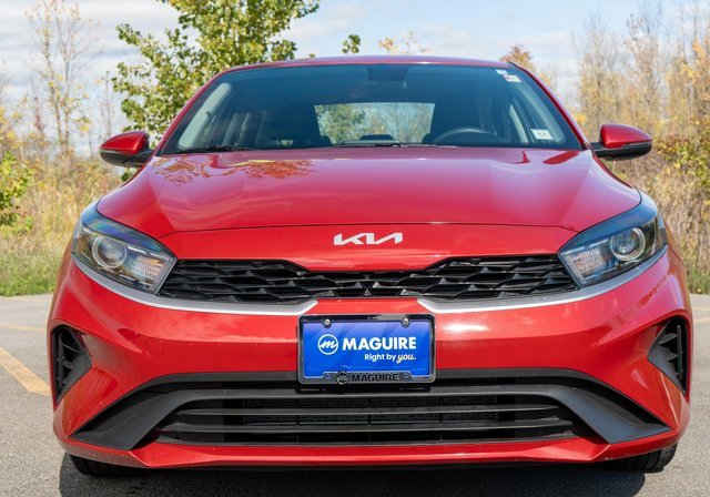 Used 2023 Kia Forte LXS w/ LXS Technology Package image 3