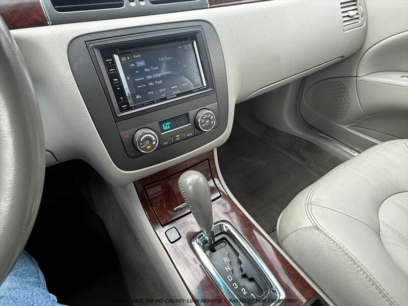 Used 2011 Buick Lucerne CXL FWD image 26