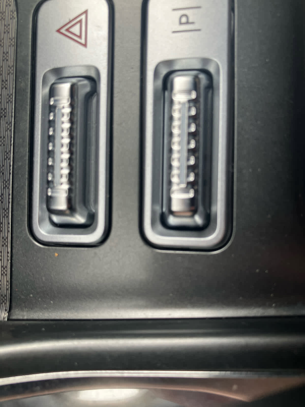 Used 2025 Lincoln Nautilus Premier AWD/4WD image 28