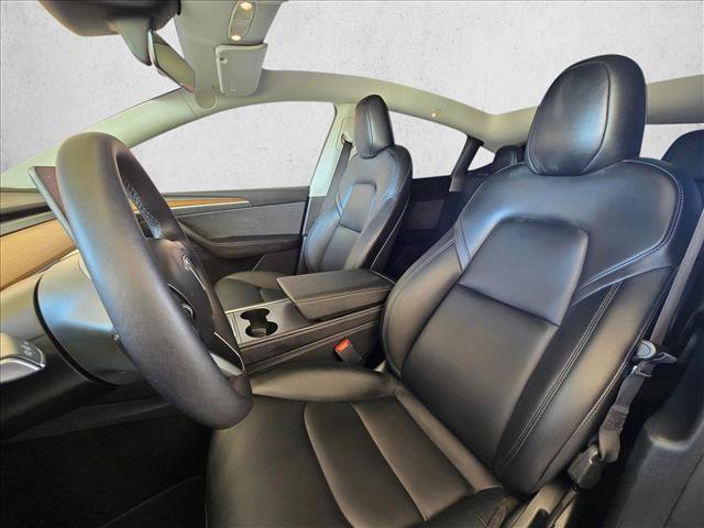 Used 2025 Tesla Model Y Long Range RWD image 15