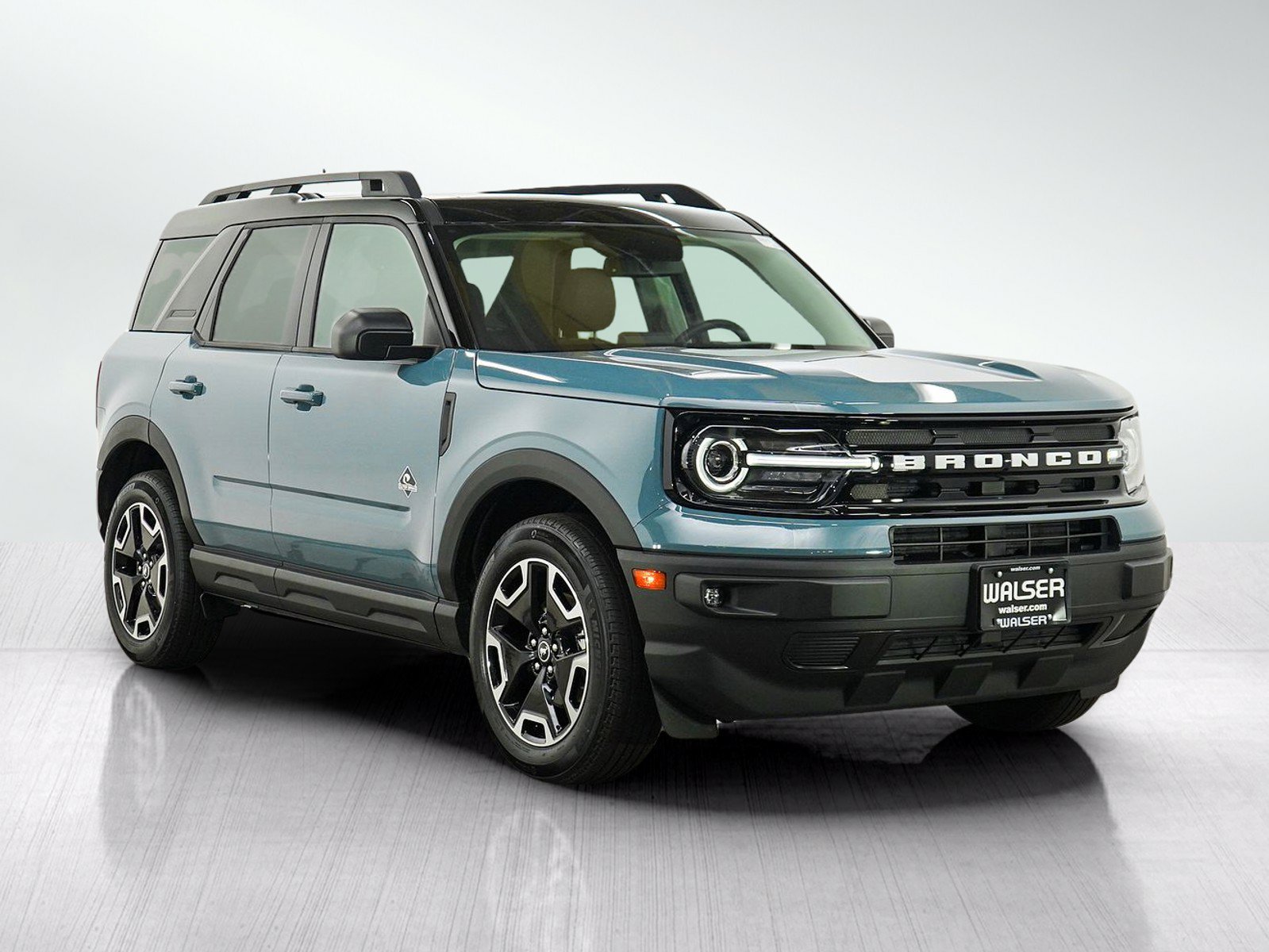 Used 2023 Ford Bronco Sport Outer Banks w/ Tech Package AWD/4WD image 4