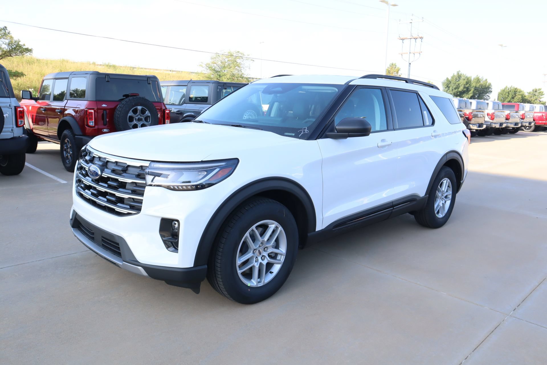 New 2026 Ford Explorer Active w/ Active Comfort Package RWD image 11