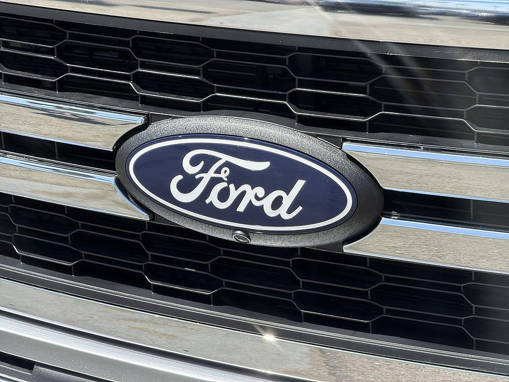 Used 2025 Ford F150 Lariat AWD/4WD image 30