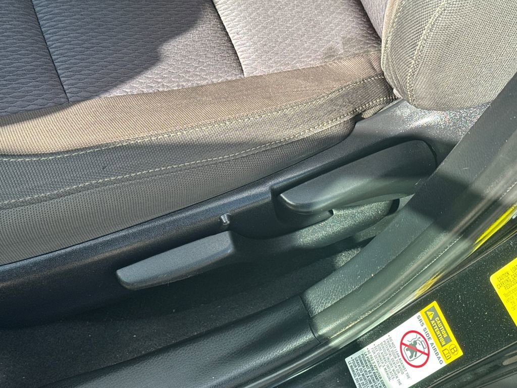 Used 2015 Toyota Corolla LE image 44