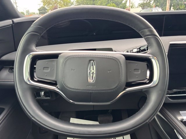 New 2025 Lincoln Nautilus Premier w/ Equipment Group 102A AWD/4WD image 16