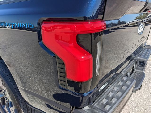Used 2025 Ford F150 Lightning Flash image 12