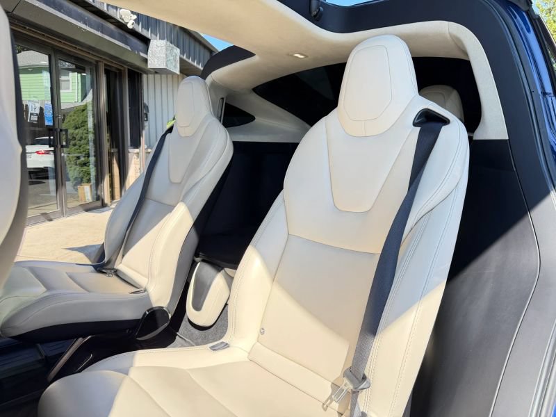 Used 2018 Tesla Model X 100D AWD/4WD image 17
