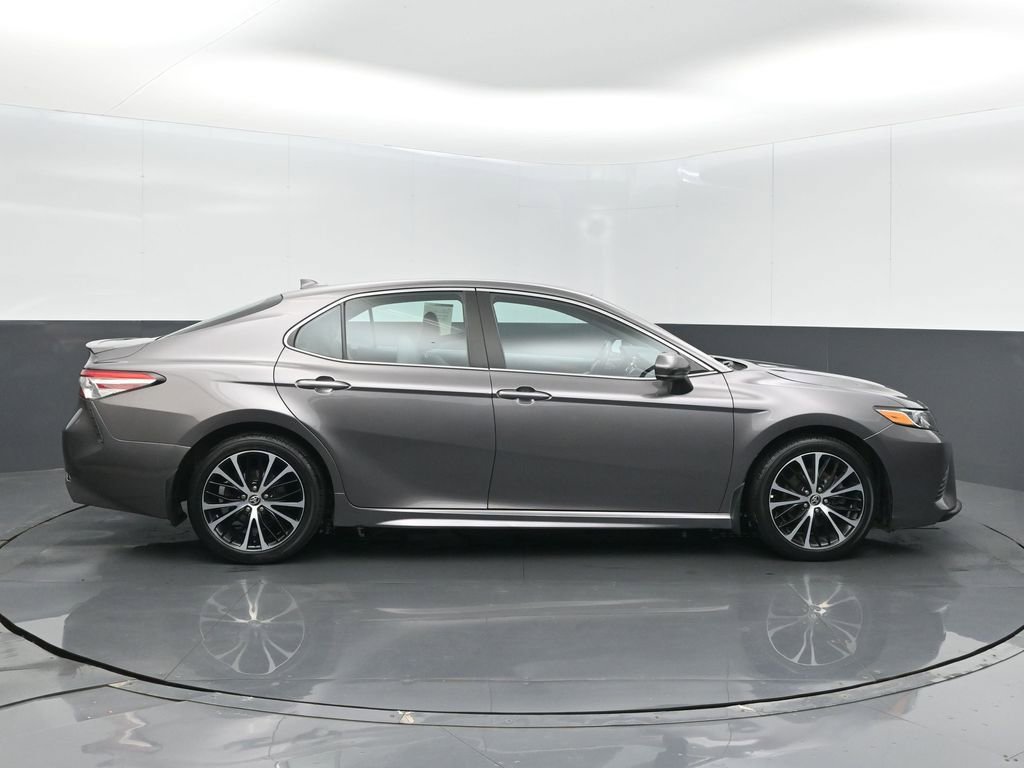 Used 2020 Toyota Camry SE FWD image 25
