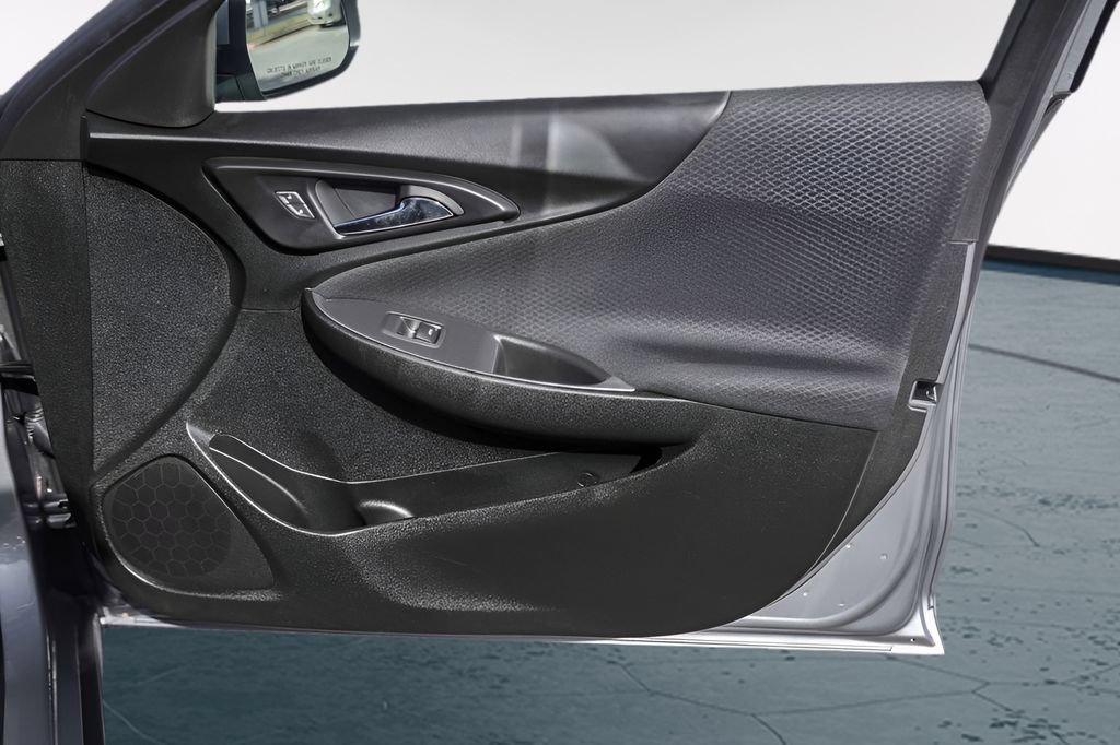 Used 2025 Chevrolet Malibu LT FWD image 30