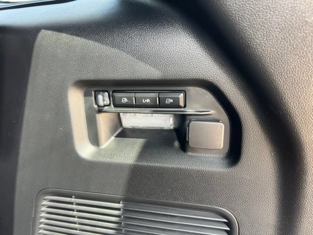 Used 2025 Ford Explorer ST RWD image 25