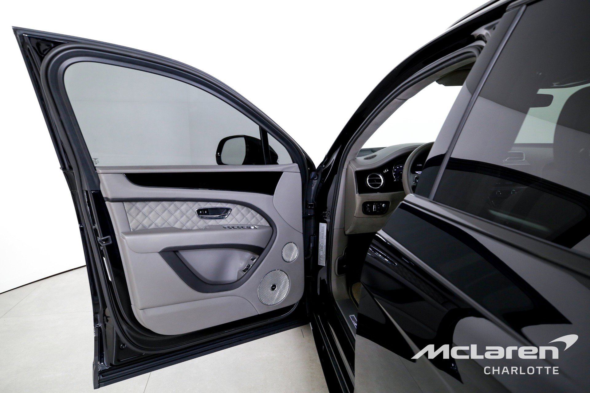 Used 2023 Bentley Bentayga Speed image 10