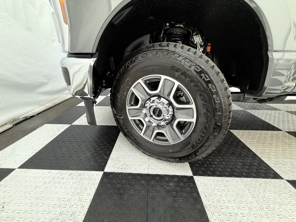 New 2026 Ford F350 4x4 Crew Cab Super Duty image 10