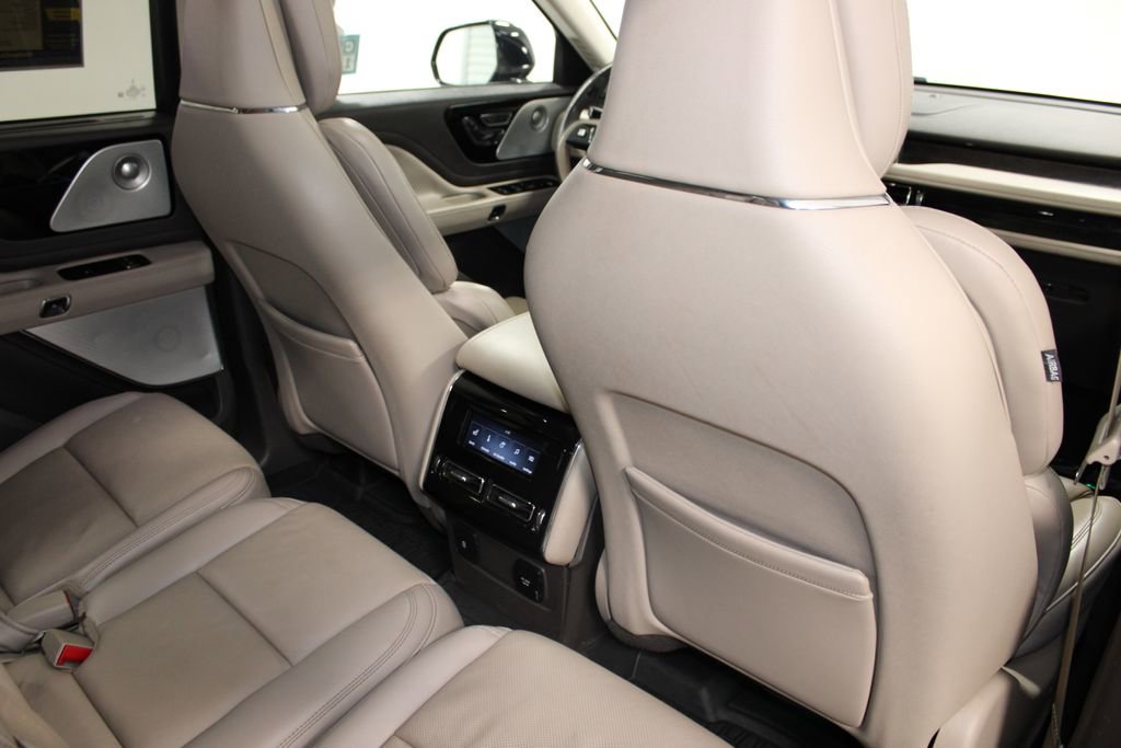 Used 2023 Lincoln Aviator Reserve w/ Equipment Group 201A image 36