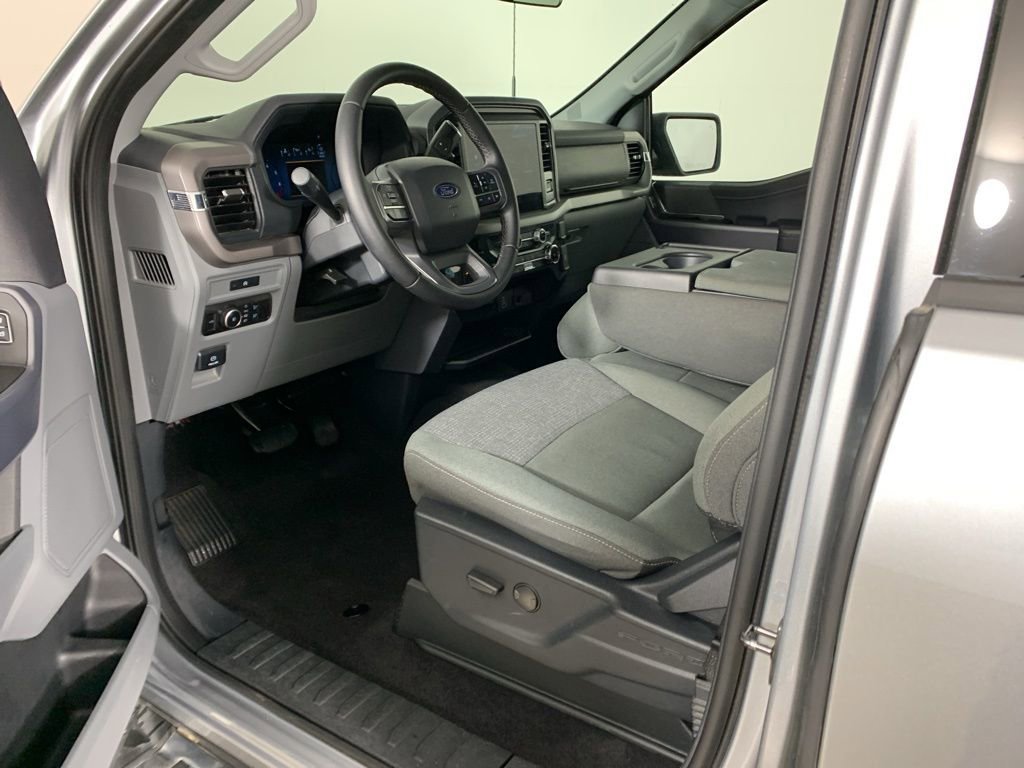 Used 2025 Ford F150 XLT w/ Equipment Group 301A Standard image 28
