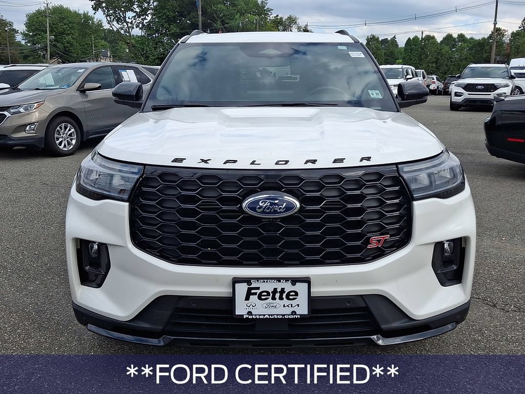 Used 2025 Ford Explorer ST AWD/4WD image 2