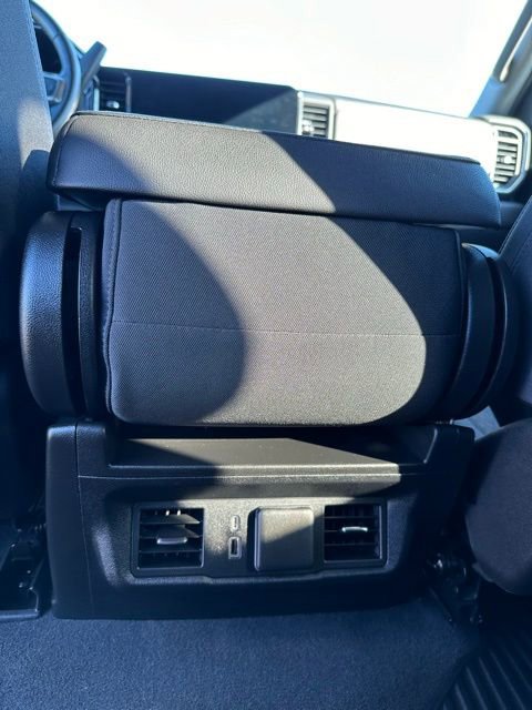 Used 2023 Chevrolet Silverado 1500 LT image 14