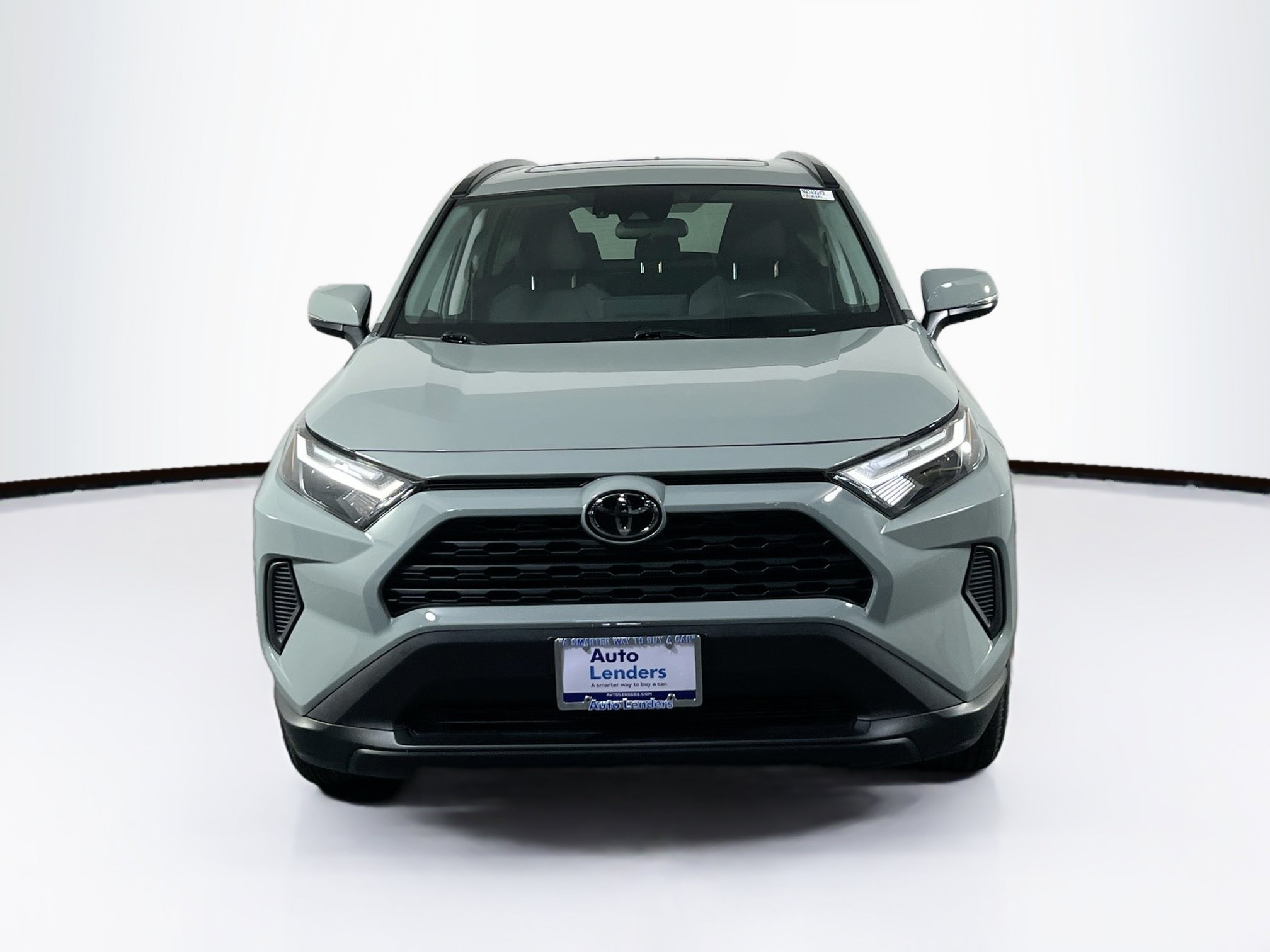 Used 2022 Toyota RAV4 XLE w/ Convenience Package AWD/4WD image 2