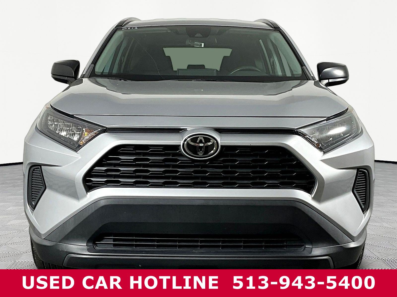 Used 2019 Toyota RAV4 LE w/ Carpet Mat Package FWD image 2