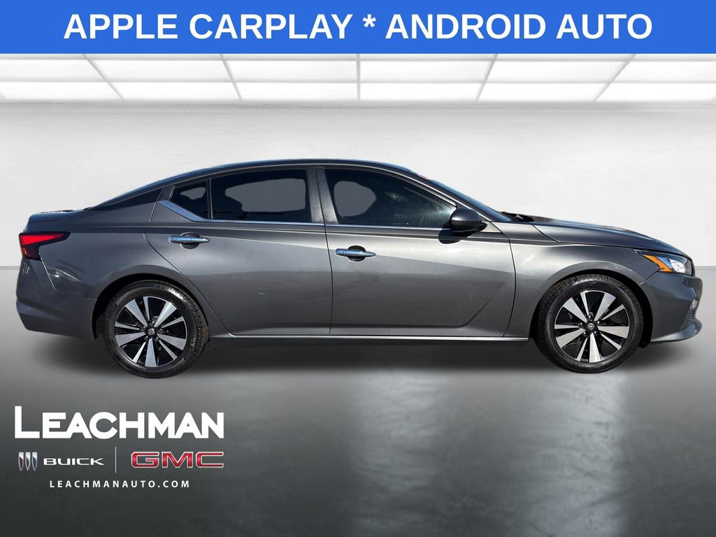 Used 2021 Nissan Altima 2.5 SV image 2