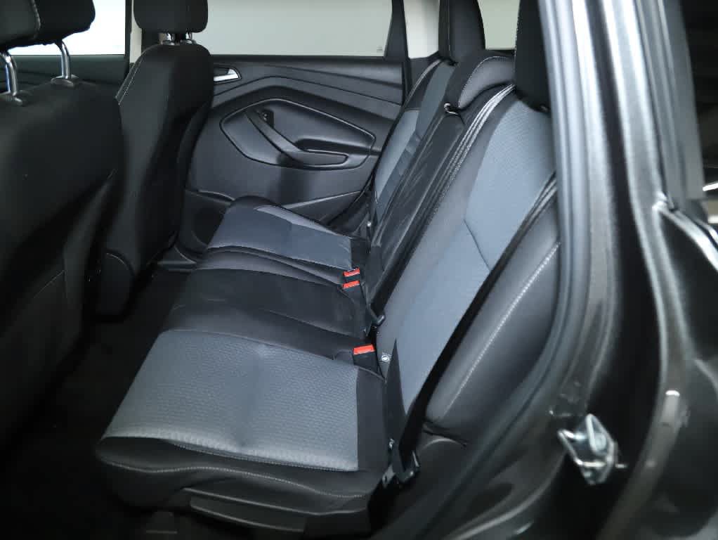 Used 2017 Ford Escape SE w/ Equipment Group 201A FWD image 14