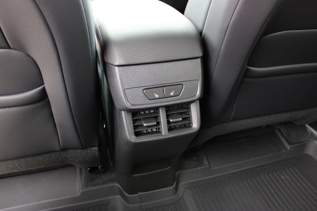 New 2026 Chevrolet Equinox RS w/ Convenience Package III FWD image 43