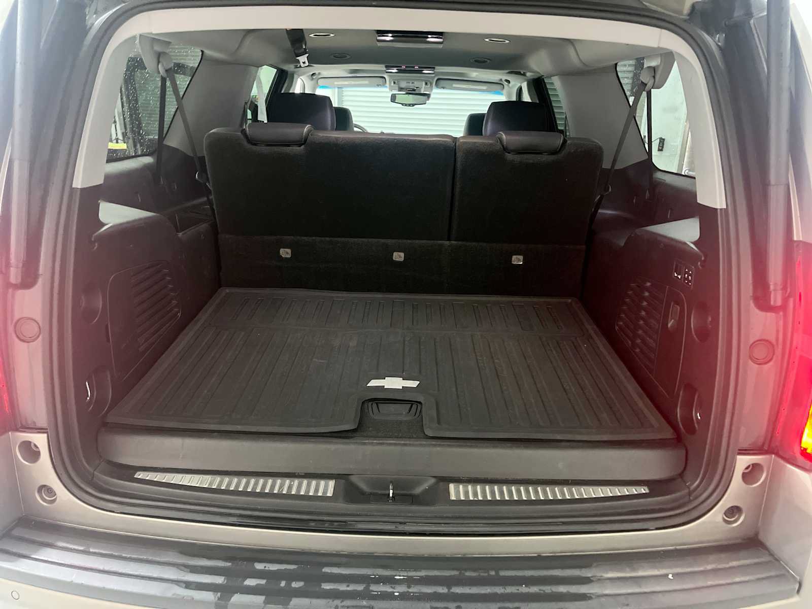 Used 2018 Chevrolet Suburban LT w/ LT Signature Package AWD/4WD image 26