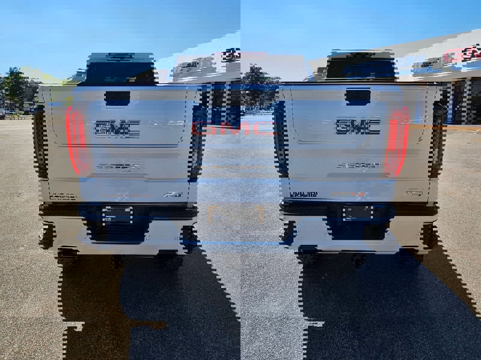 New 2025 GMC Sierra 1500 AT4 w/ AT4 Premium Package image 5